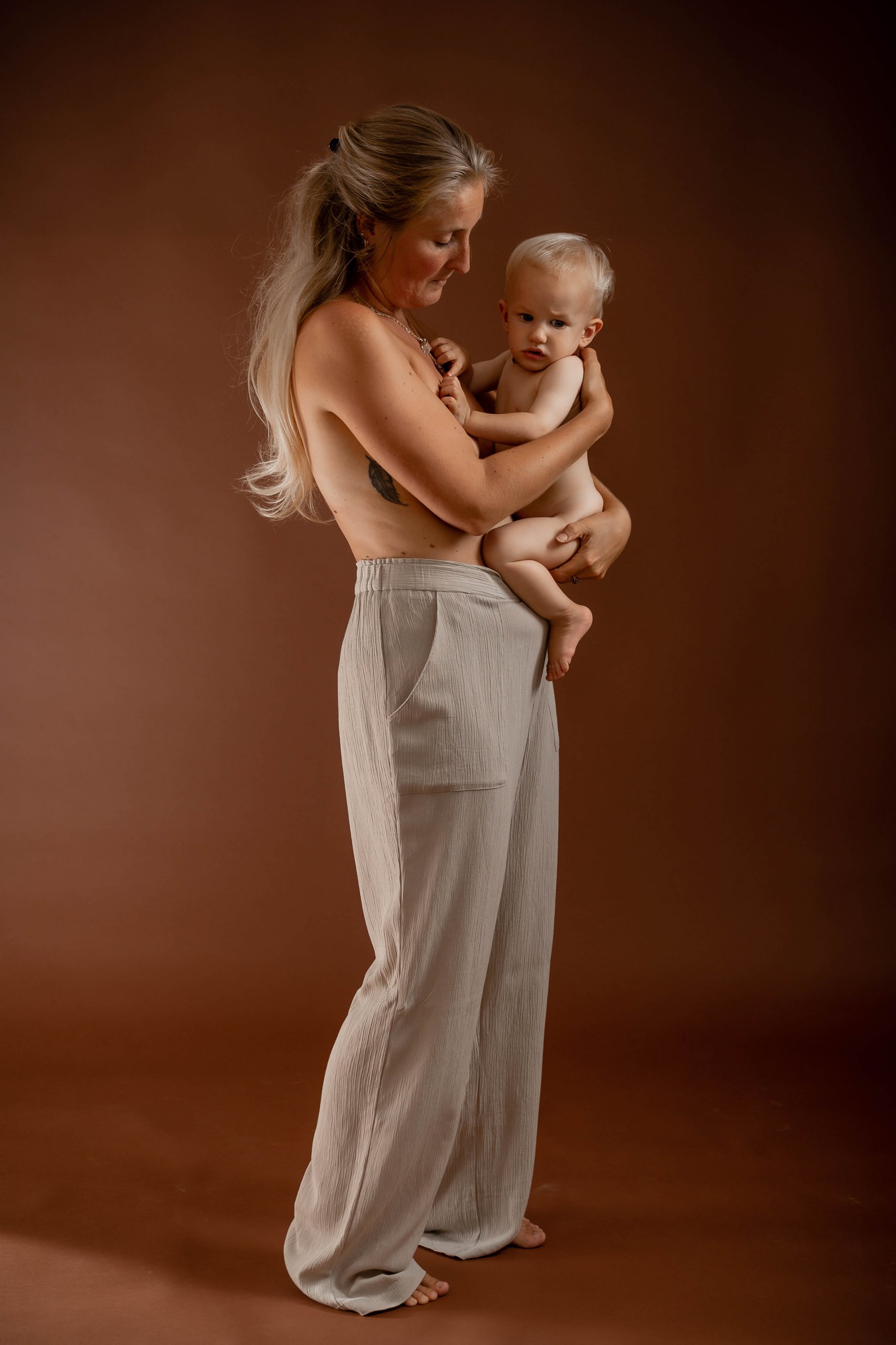 POSE-fotostudio-klanten-garderobe-jurken-01378