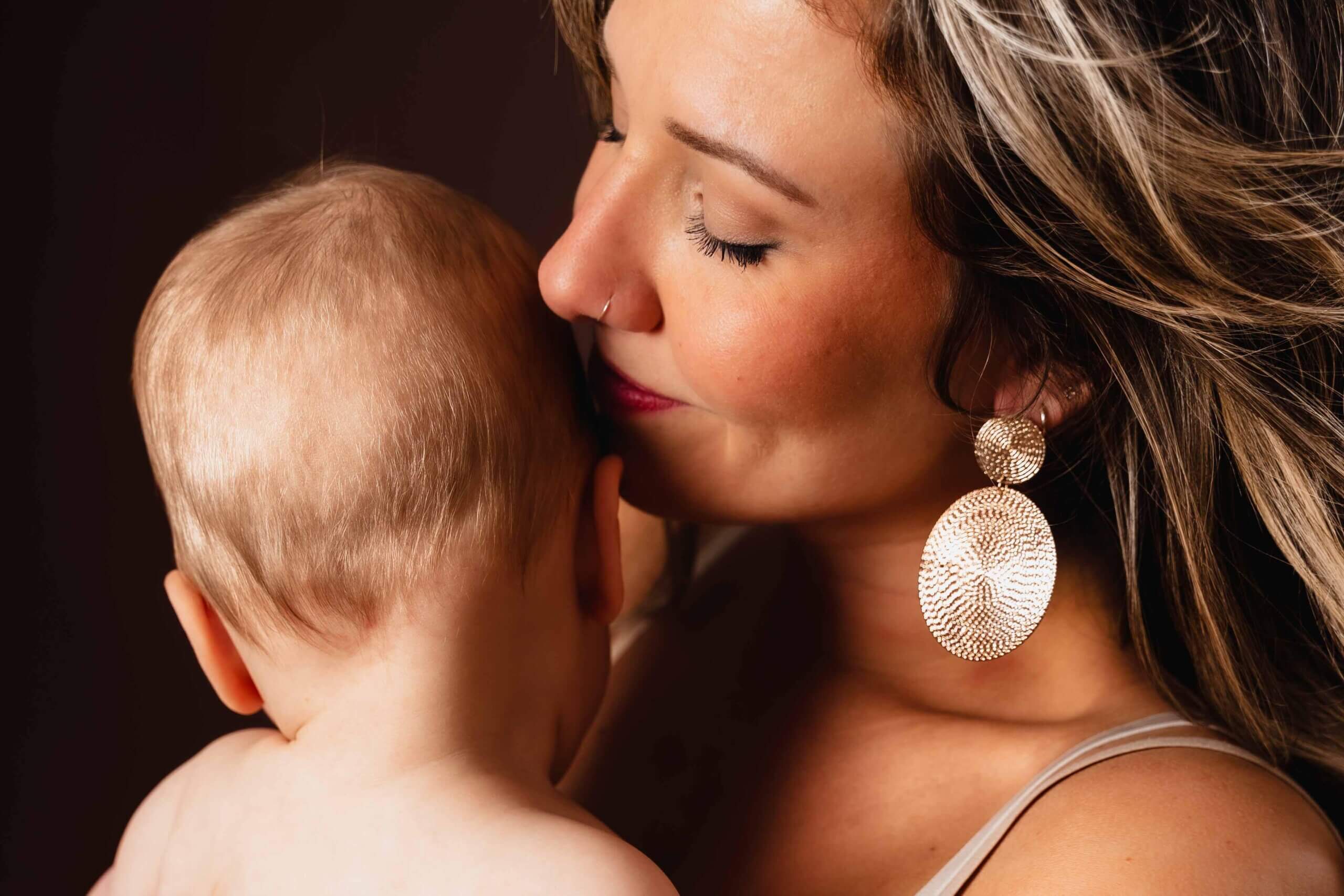 Mommy-minishoot-pose-motherhood-me-04959-small2 Mommy-minishoot-pose-motherhood-me-04959-small2